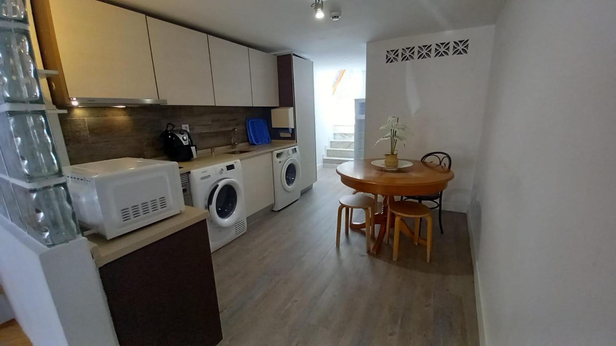 Alvito Guest House - Comfortable Room With Private Bathroom 리스본 외부 사진
