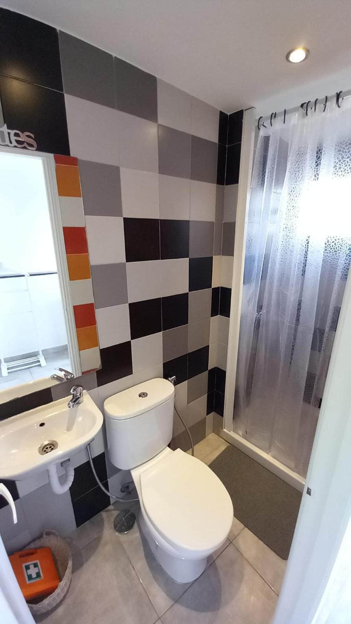 Alvito Guest House - Comfortable Room With Private Bathroom 리스본 외부 사진